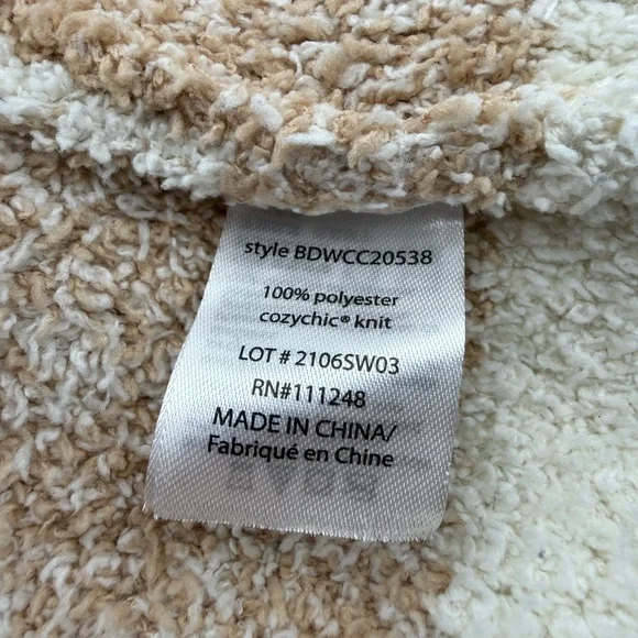 BAREFOOT DREAMS Cozy Chic Aztec Hoodie Cardigan - Picture 13 of 13